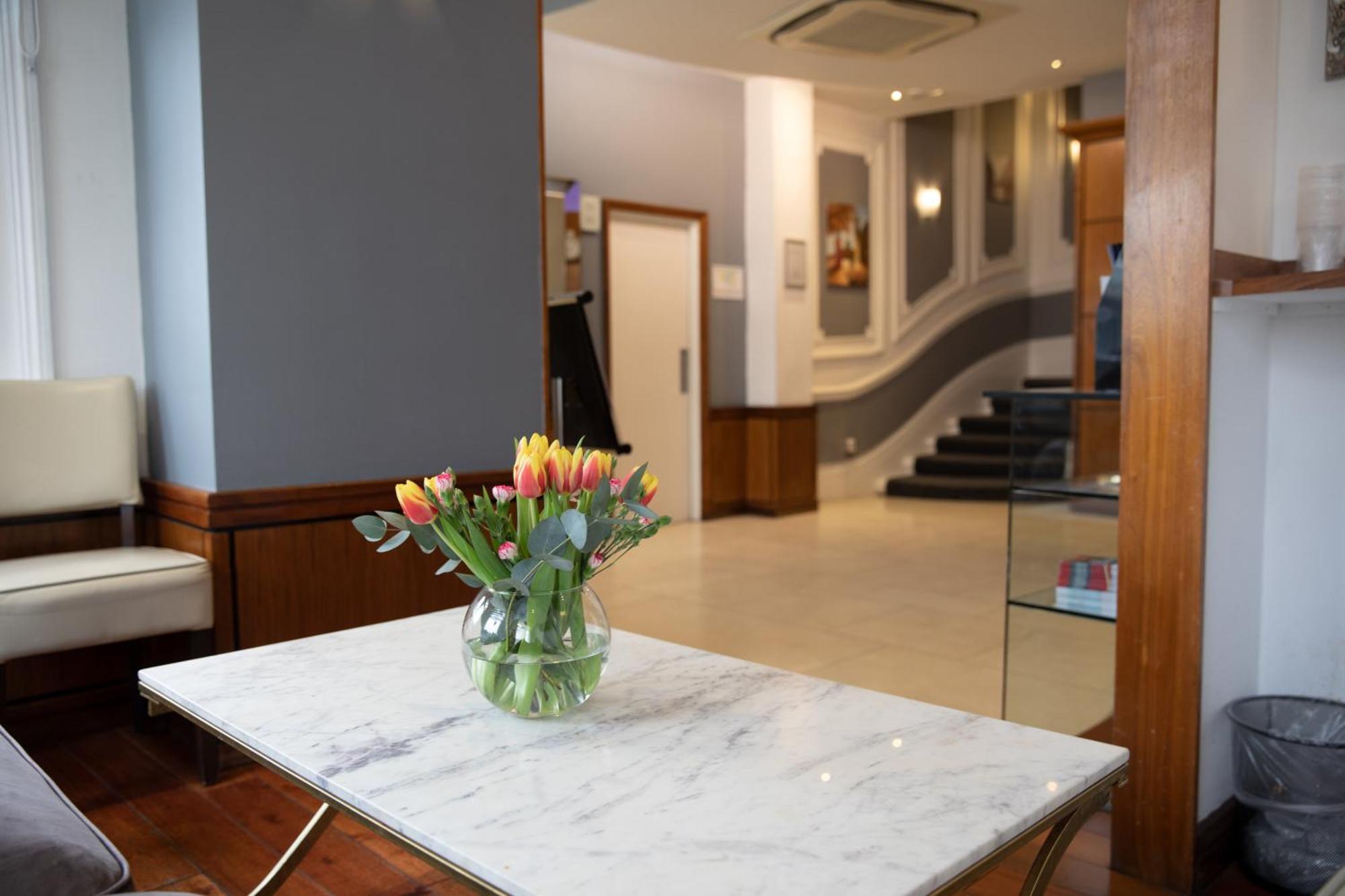 Duke Of Leinster Hotel London Exterior photo