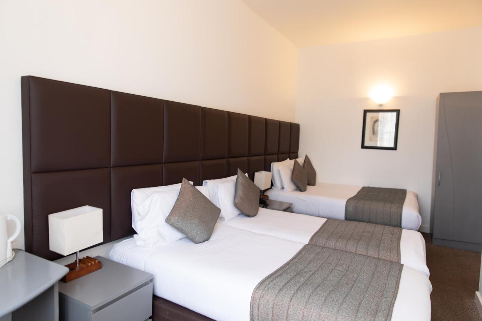 Duke Of Leinster Hotel London Exterior photo