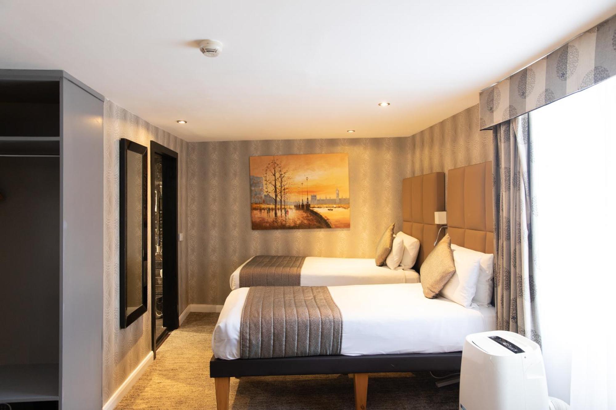 Duke Of Leinster Hotel London Exterior photo
