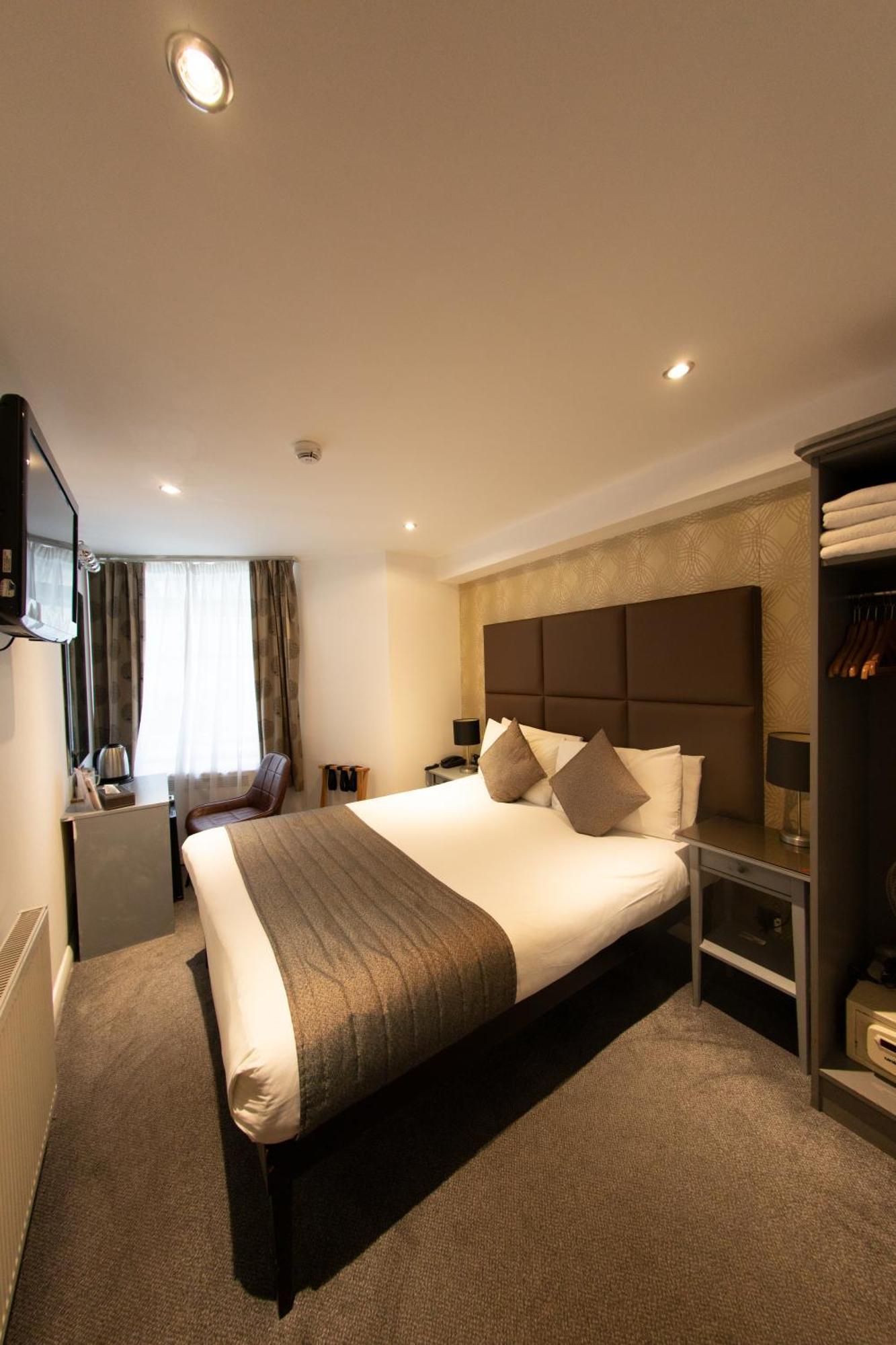 Duke Of Leinster Hotel London Exterior photo
