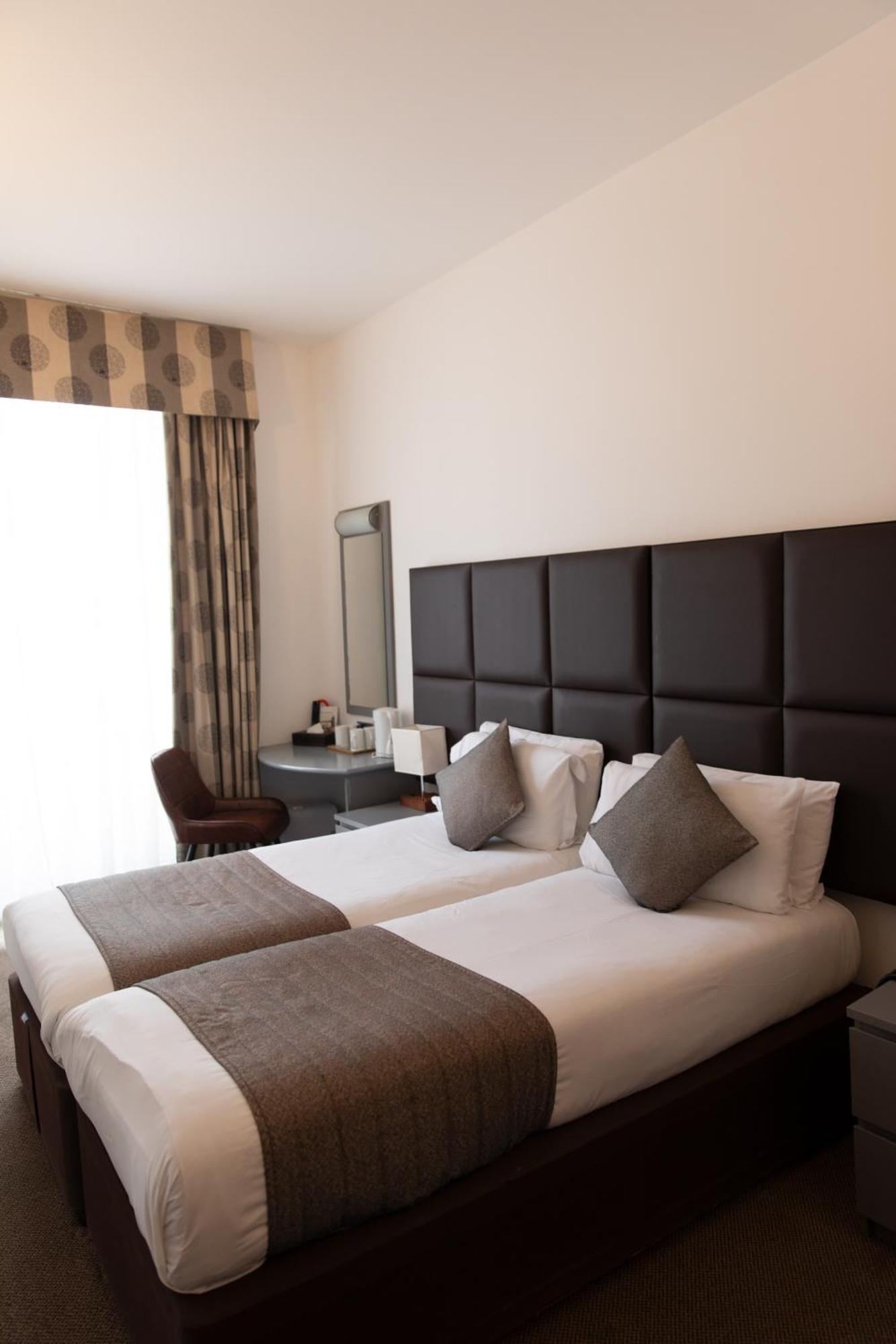 Duke Of Leinster Hotel London Exterior photo