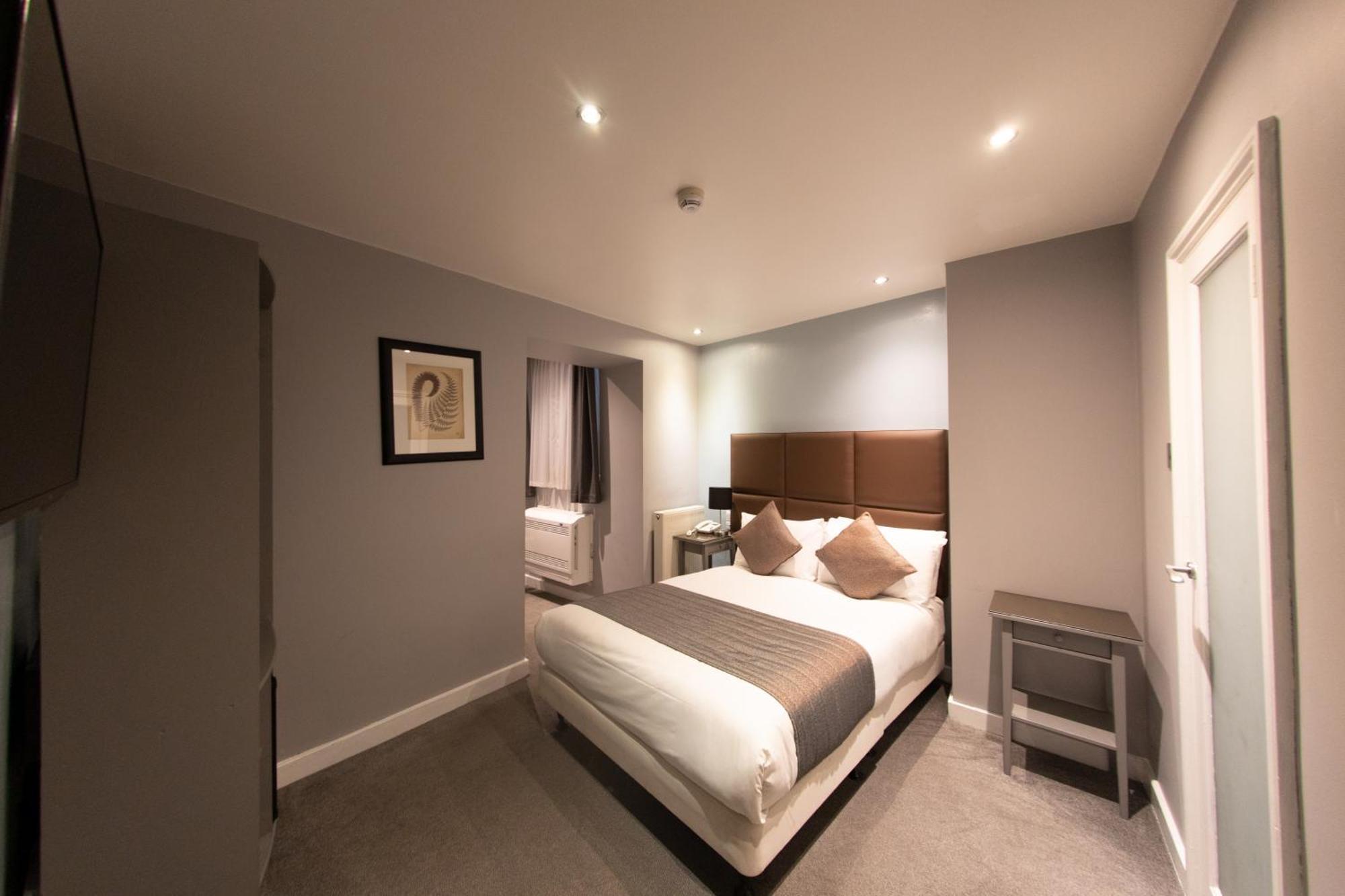 Duke Of Leinster Hotel London Exterior photo