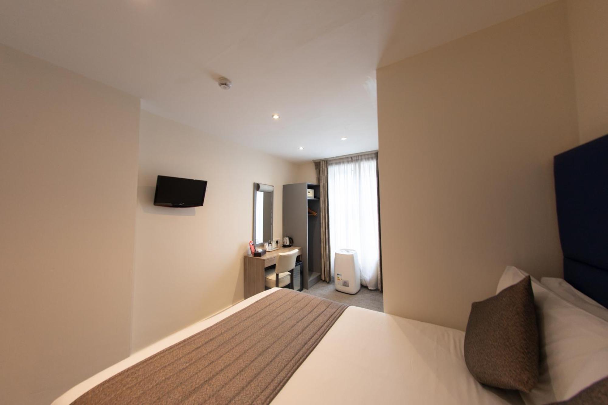 Duke Of Leinster Hotel London Exterior photo